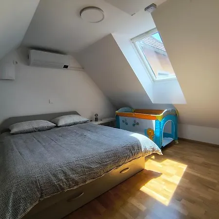 Hiska Masa Tatil parkı Catez ob Savi